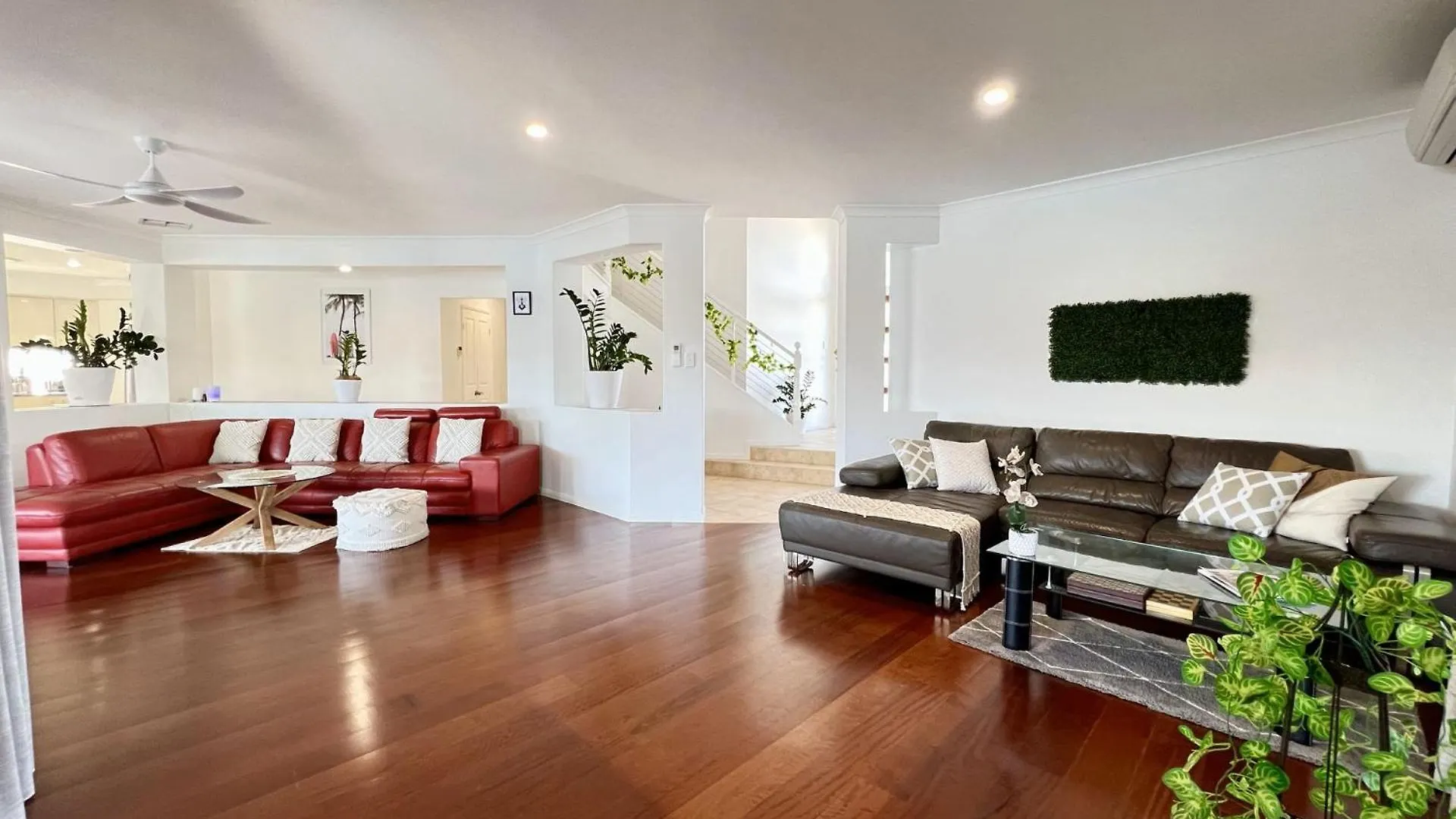 Luxury 4 Bedroom Waterfront Holiday Home On The Sunshine Coast Parrearra
